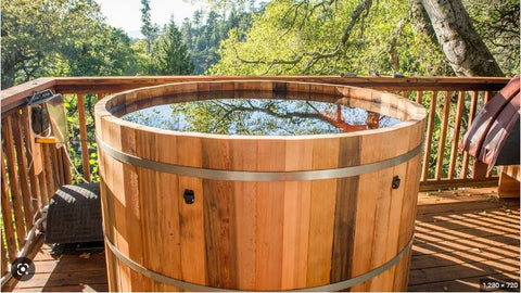 New Canadian Redwood Cedar Outdoor Cold Plunge Ice Tub Spa 5 Person with Cover  5' Diameter 3' Tall